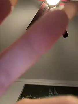 Hornyblond_Bella's cam snapshot