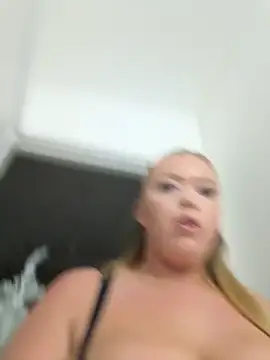 KaylaTrudi's cam snapshot