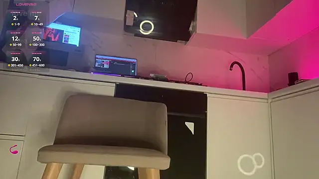 Marina- live sex cam