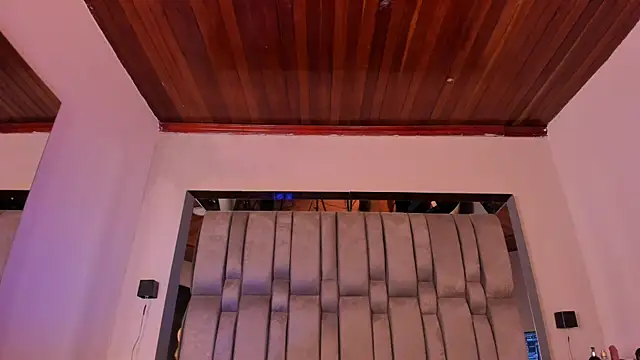 NikkySmiith live sex cam