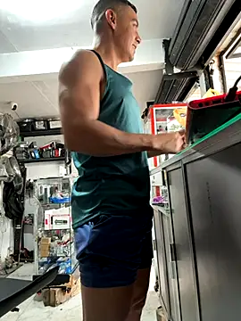 Paul22cm- live sex cam