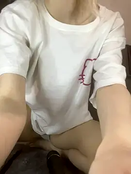 alicefrail's cam snapshot