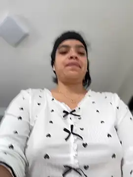 JuanitaMore01's cam snapshot