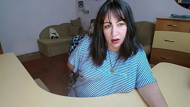 Lucretia_Goldi_'s cam snapshot