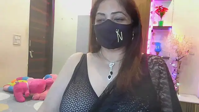 Lusty_noori's cam snapshot