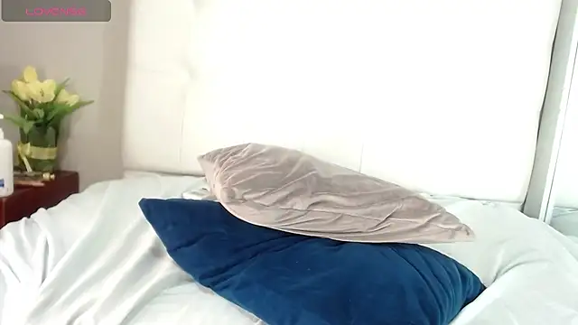 willow_smitt's cam snapshot