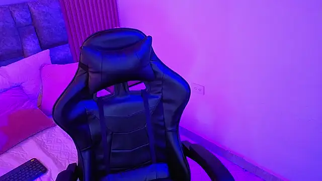 celeste_collins_'s cam snapshot