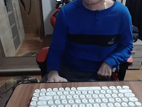 uncutguy01 live sex cam