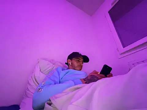 Rebeu313 live sex cam