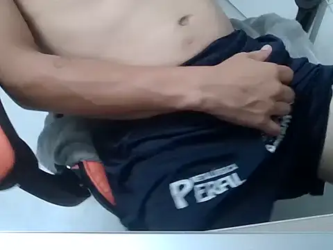 JUNINHOLEKEJR's cam snapshot