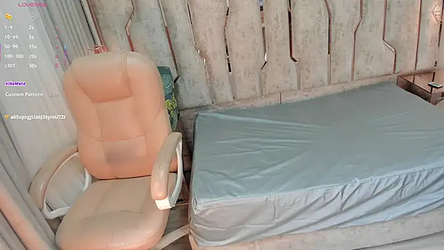 ari_monet live sex cam