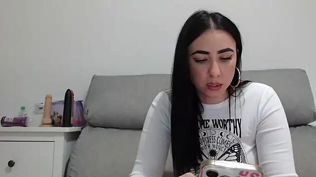 leilacam25 live sex cam