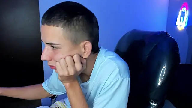 JackSwan18 live sex cam