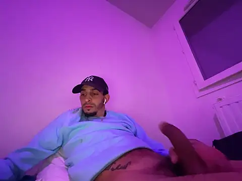 Rebeu313 live sex cam