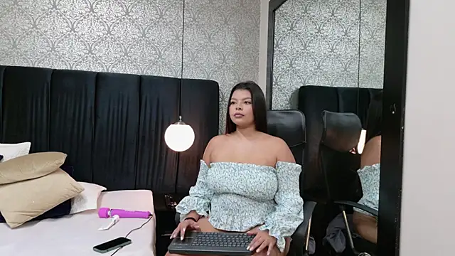 ValenFerrera_'s cam snapshot