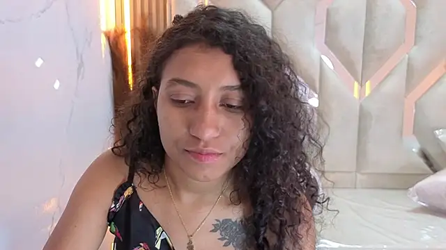 ninadelight_tp's cam snapshot