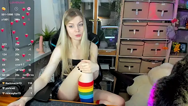 blondie_lina's cam snapshot