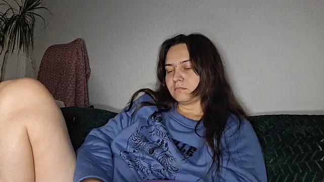 Cyndee_Winter's cam snapshot