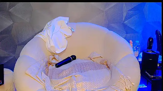 Horny_beautyyy's cam snapshot