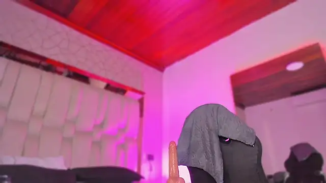 Emmily_Savage live sex cam