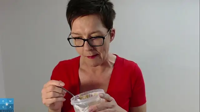 Sofie69Velvet live sex cam