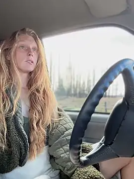 GoldenFlameGoddess live sex cam