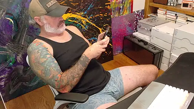 dadbodytats's cam snapshot