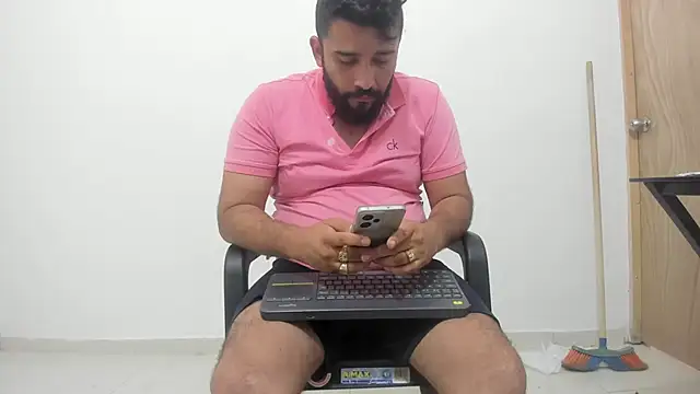 isearchcompany's cam snapshot