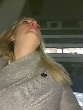 Sexybiene969 live sex cam