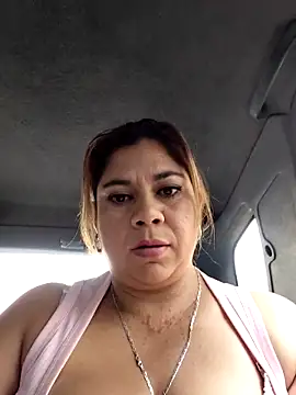 Laura-Hernandez live sex cam