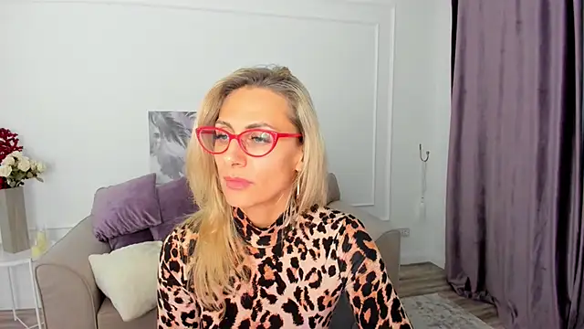 MuseOfStage live sex cam