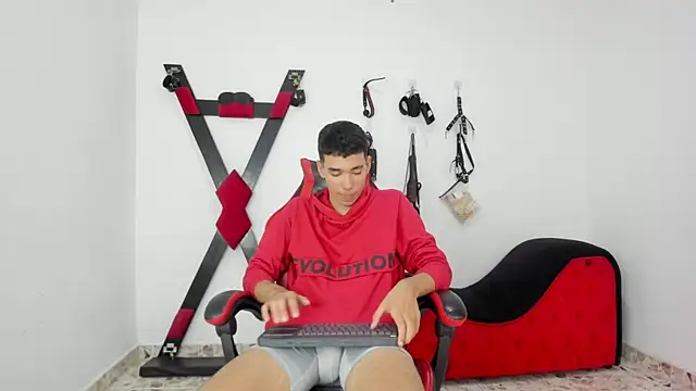 Harry_LatinBoy's cam snapshot