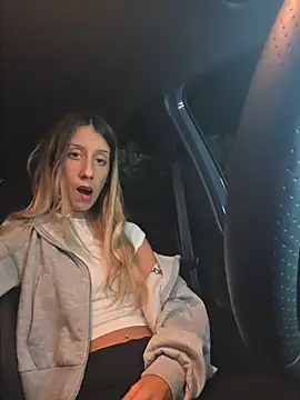 PetiteSecrets's cam snapshot