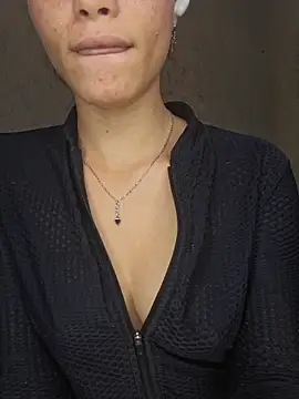 HelenHoltz live sex cam