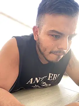 Naughty_Charly live sex cam