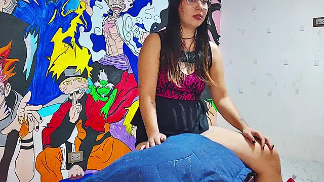 RoxyandAron2's cam snapshot