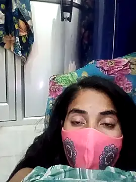 Raatki_Pari's cam snapshot