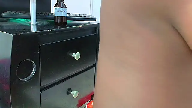 GabyStom4u's cam snapshot