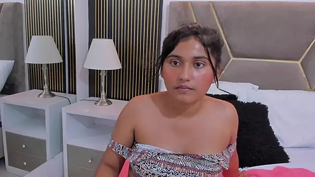 Amalia_Queen_'s cam snapshot