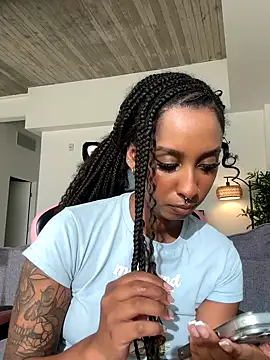 Your_Paris's cam snapshot