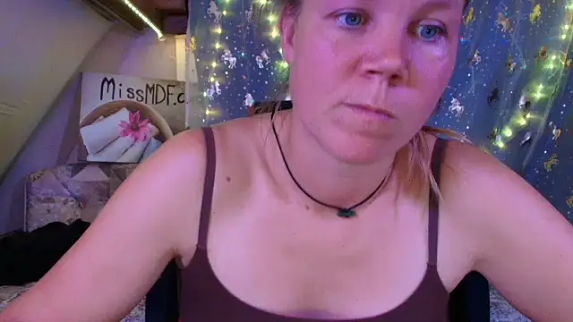 CallMeMaria's cam snapshot