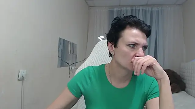 AvaSaturnian's cam snapshot