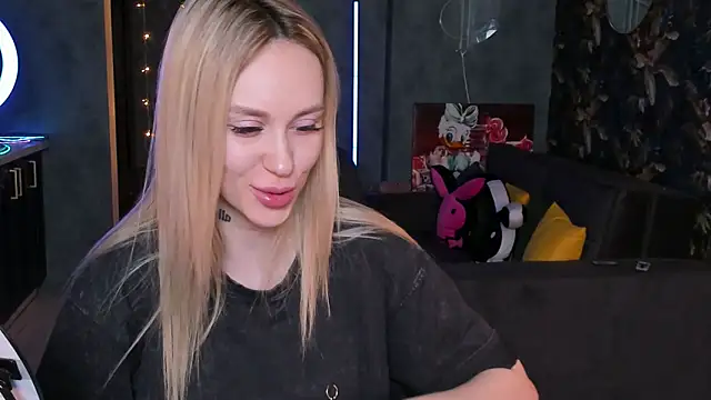 Blckmirrorr's cam snapshot