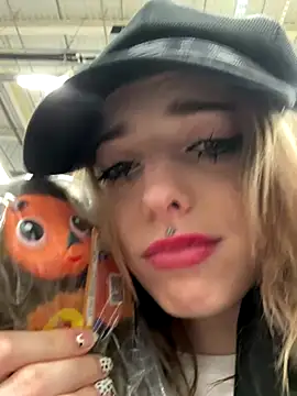 LoraaDoll live sex cam