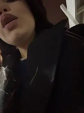 Kissy_Moon live sex cam