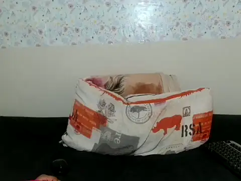 Phoenix_Curvelious's cam snapshot