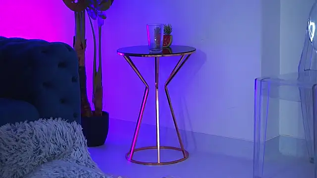 MaddieBryggs live sex cam