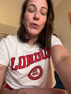 MarahWdsn's cam snapshot