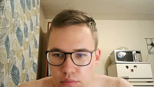 Yminoske live sex cam