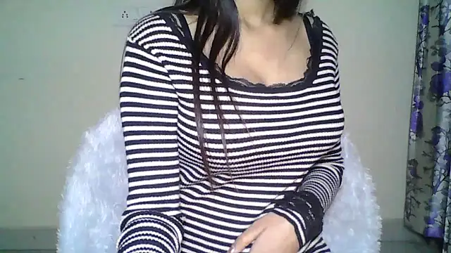 Naughty_Nayra's cam snapshot